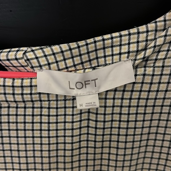 Loft Women’s Blouse - Medium - Picture 2 of 3